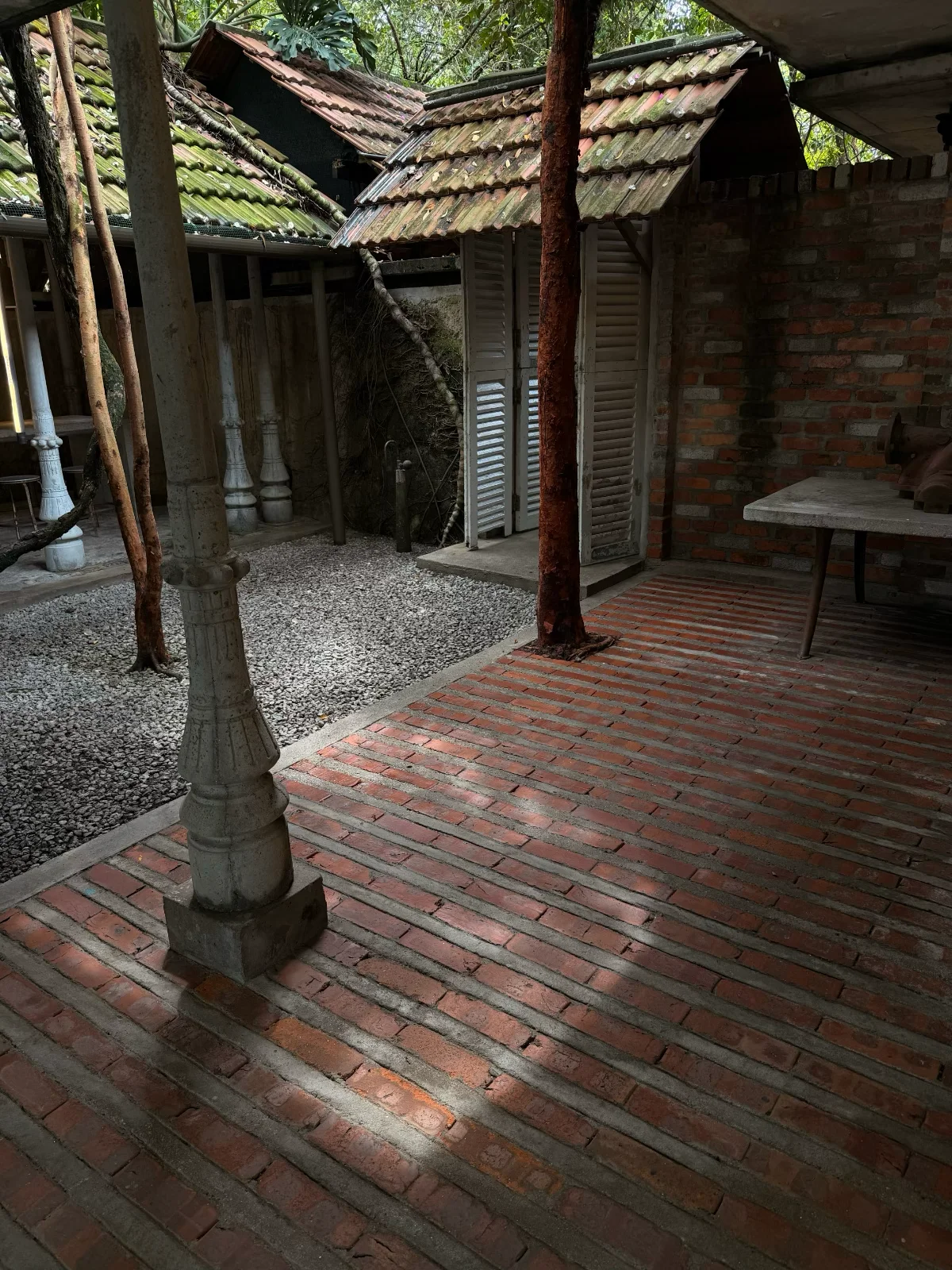Entrance & Surroundings - photo 8