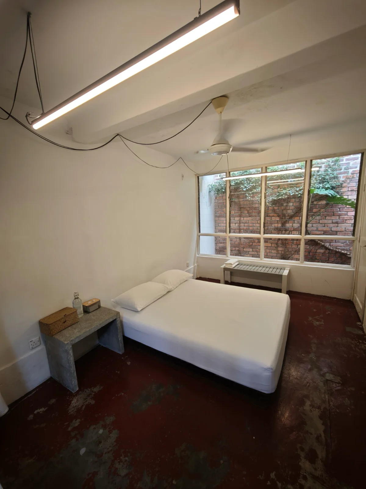 Medium Courtyard Room - photo 6