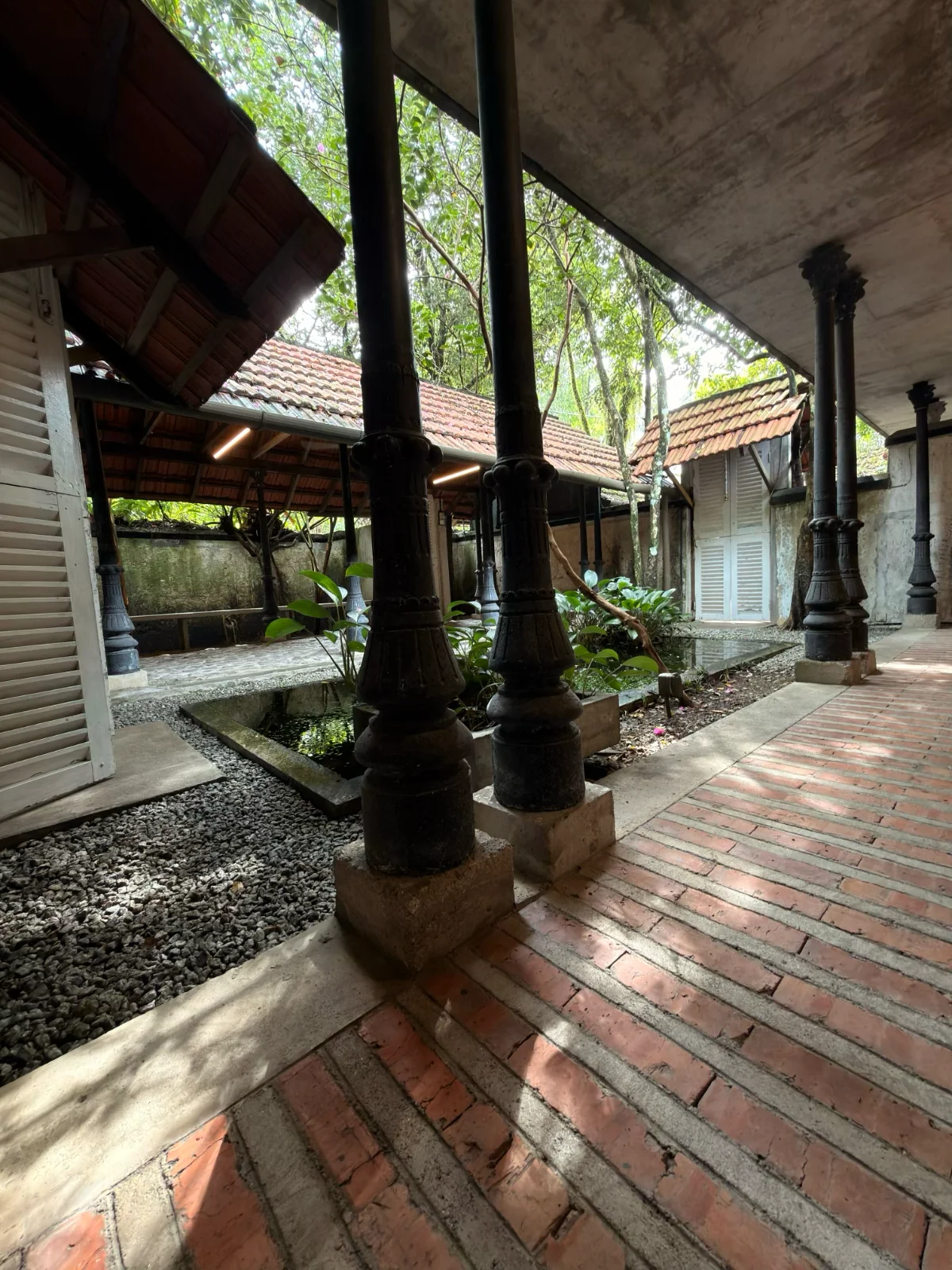Water Courtyard Family Room - photo 4